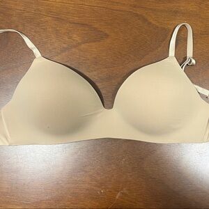 Victoria Secret Seamless Tan Bra no underwire
